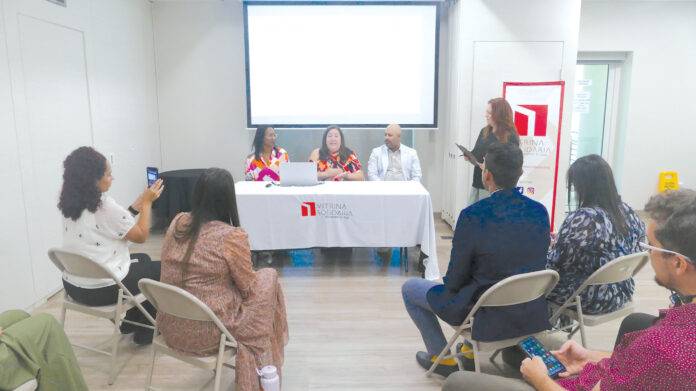 Raquel Skerret Escalera Alexies Sornoza y Vannesa Pineiro Montes