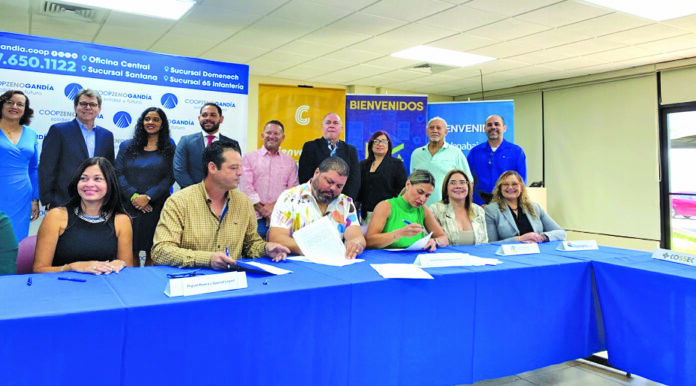 Cooperativa Zeno Gandía de Arecibo, Credicentro coop, San Rafael coop, Vegabajeña coop y Sagrada familia coop, presentan proyecto comunitario: Residences of University Gardens