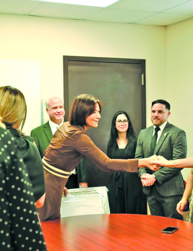 La licenciada Gómez Torres calificó a la Fiscalía de Mayagüez como "una de las más fortalecidas"
Foto publicada en la red social del
Departamento de Justicia