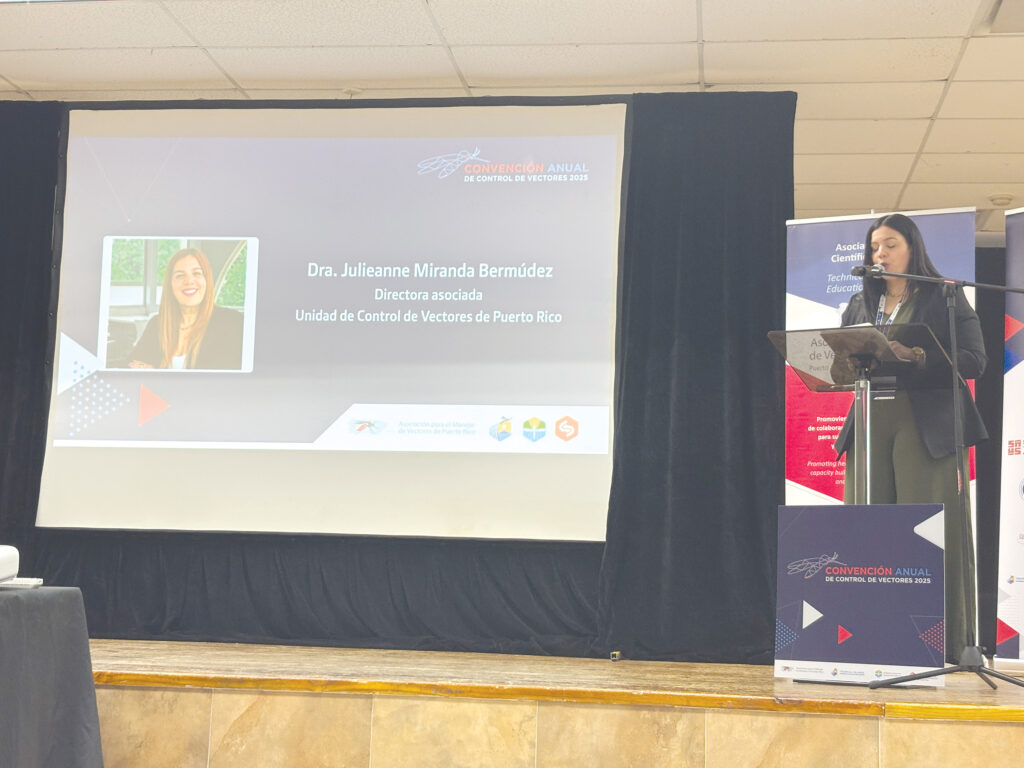 Directora asociada de la Unidad, Dra. Julieanne Miranda 