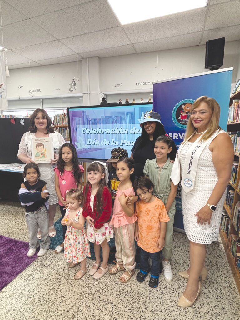 radikal homeschooling group
a la izquierda la líder ámbar obregón