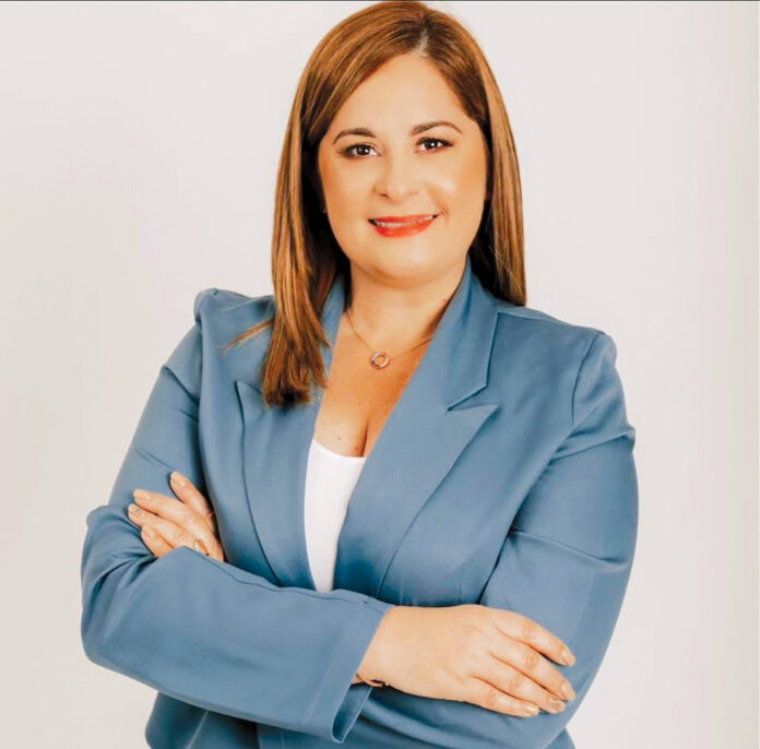 Representante del Distrito 18, Odalys González.