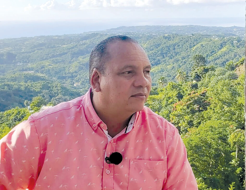 Alcalde de Rincón, Carlos López. 