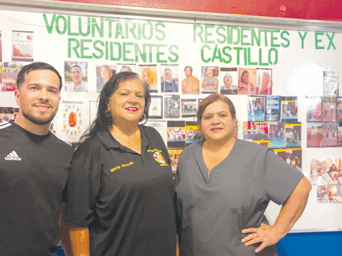 De izquierda a derecha: el líder recreativo Luis J. Marrero, la secretaria Marta Arévalo y la presidenta Ivette Arévalo