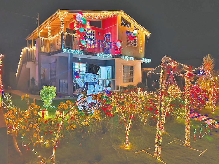 Vecinos también indicaron que se invierte bastante en las decoraciones.