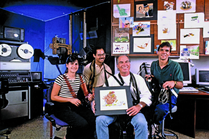 de izq. a der. - Karen, Héctor Virella, Paco López y Robert Pérez