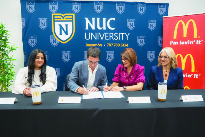 firma NUC University y Arcos Dorados puerto rico