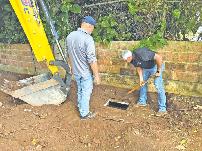 Reparación de alcantarillas. foto suministrada