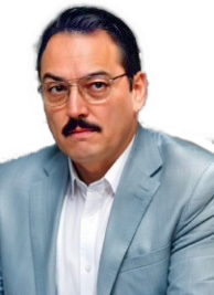profesor de Caribbean University, Dr. Edgar León Ayala