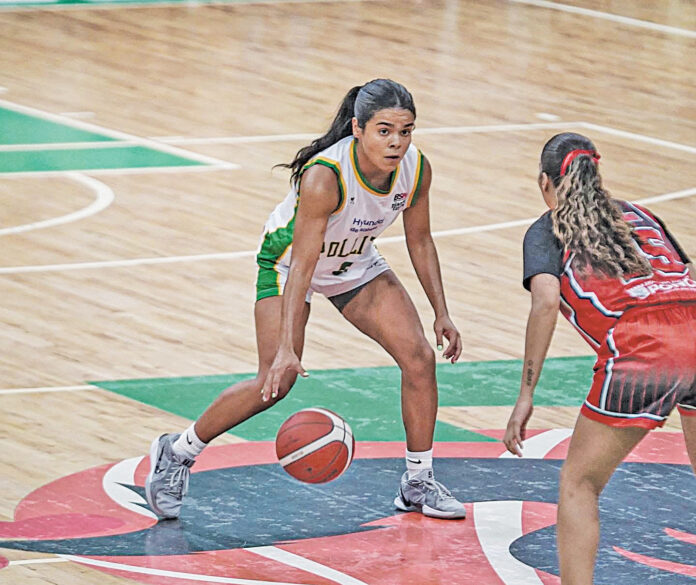 Nina De León