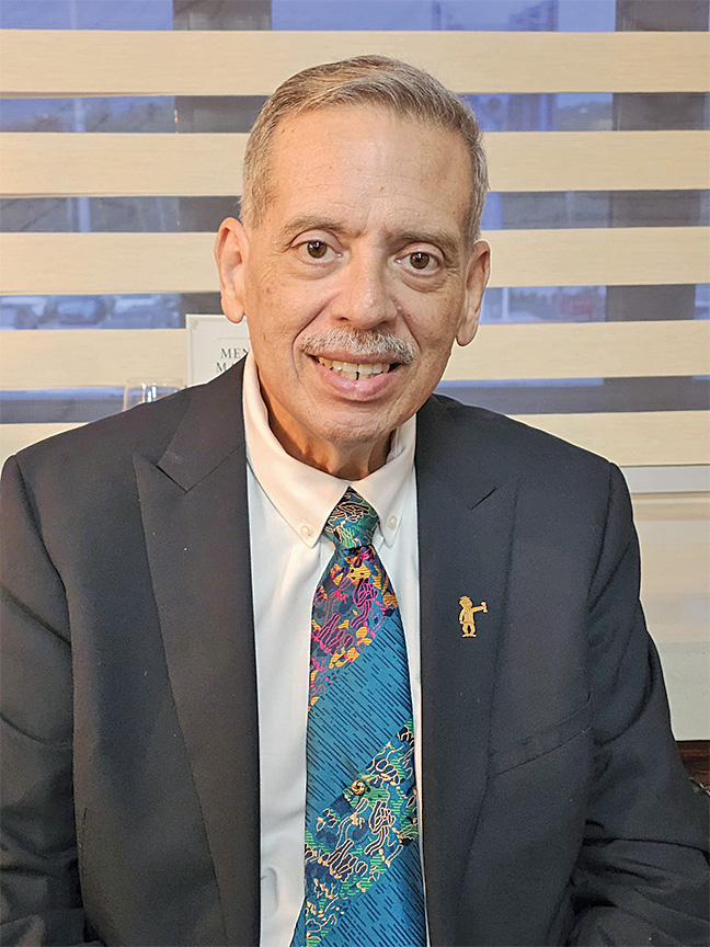 Edwin Alonso, presidente de los supermercados 
Mr. Special