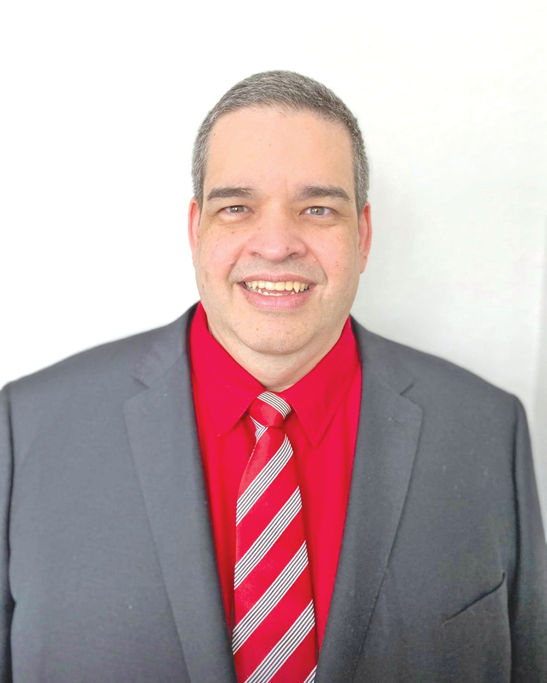 Presidente de Servicios Orientados al Sordo Inc., Dr. José Bertrán.