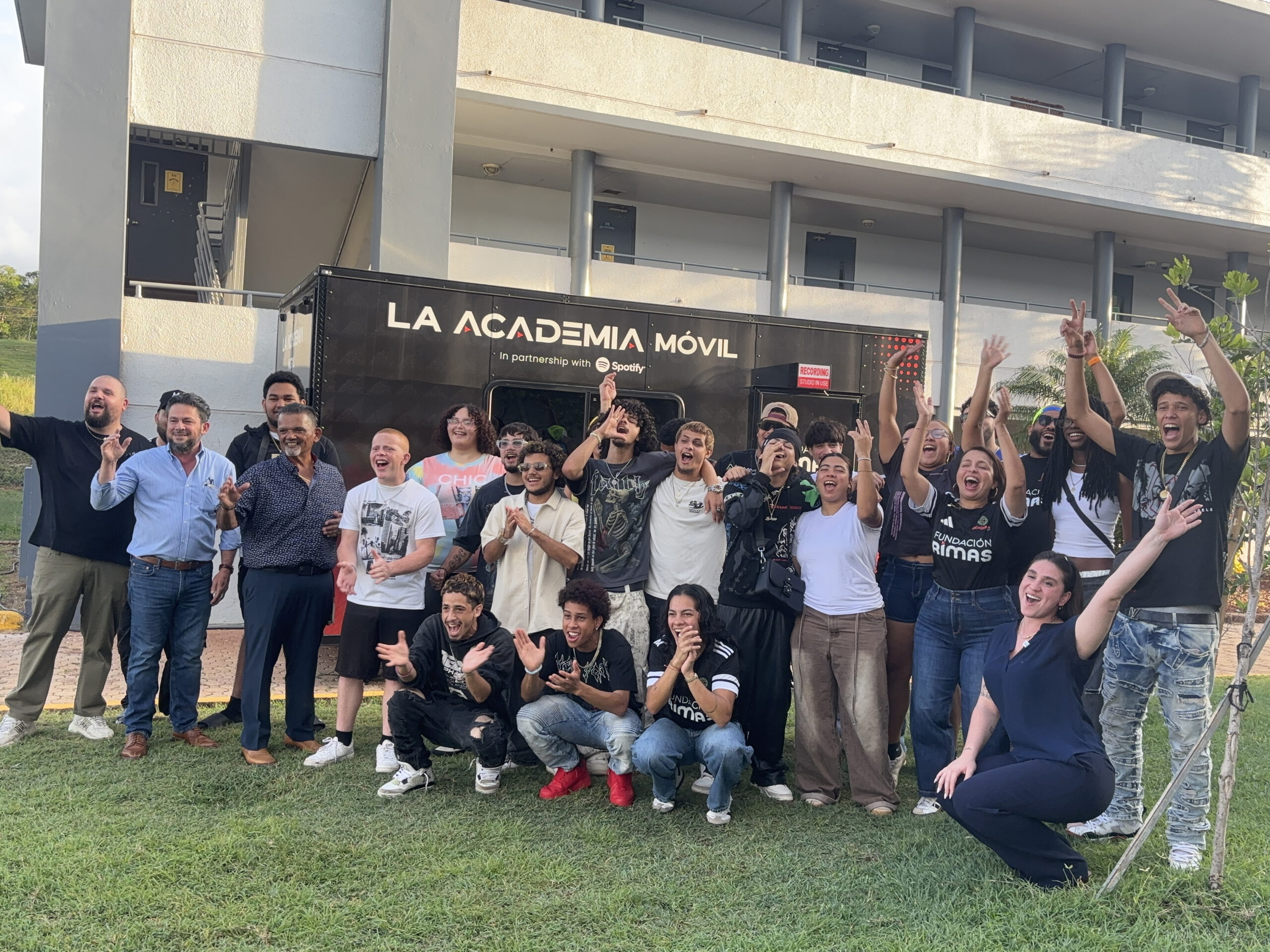 Participaron en la Academia Móvil durante una semana.